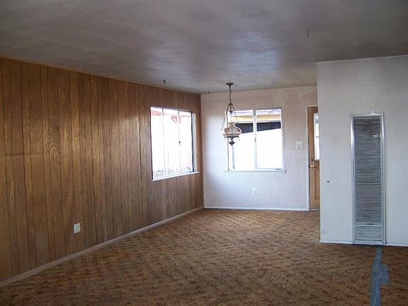 3rd image of 1229 E Elizabeth St