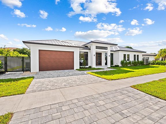 3rd image of 4516 NE 22nd Road