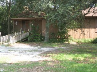 136 Gibbons St, Hamlet, NC 28345