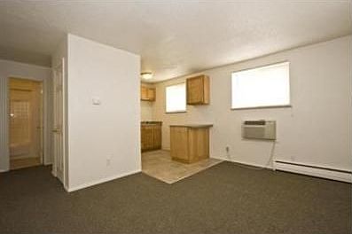 2nd image of 1920 Chester St APT 204