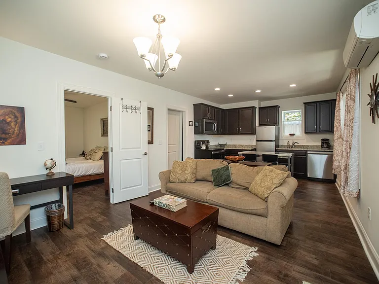 28B Madeline Ave — Photo 16