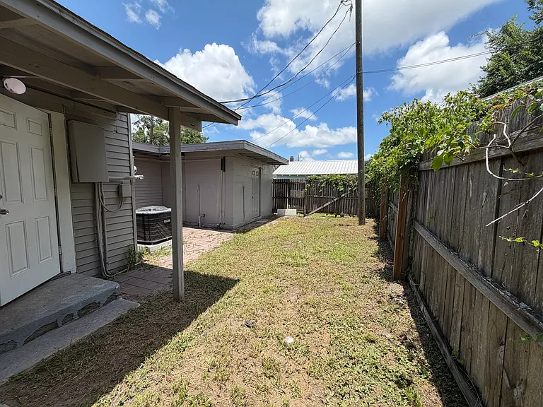 201 E Palm St — Photo 19