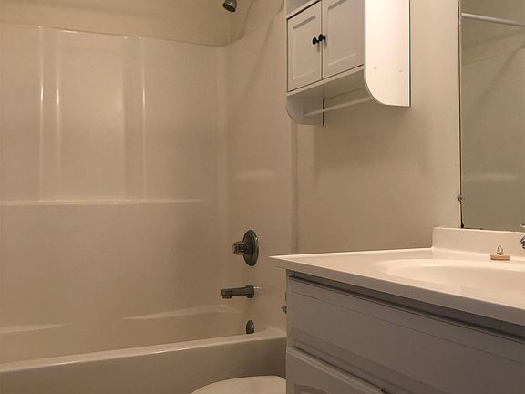5th image of 84 Ryan Ln APT 2