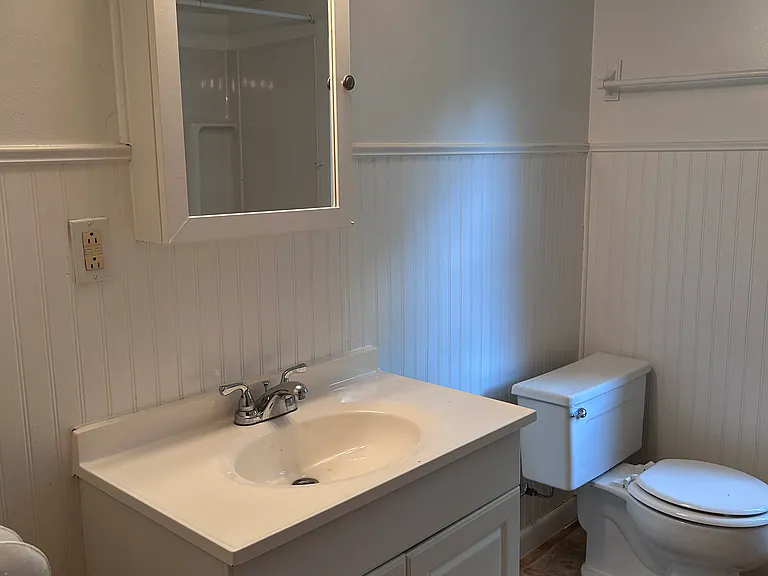 223 W Hewitt Ave — Photo 11