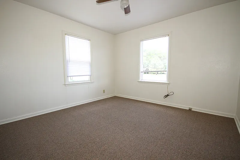 313 W 18th - 1 — Photo 4