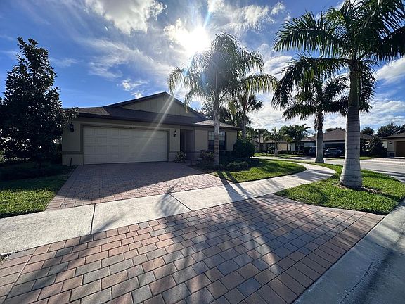 4th image of 4675 Indigo Way #4675