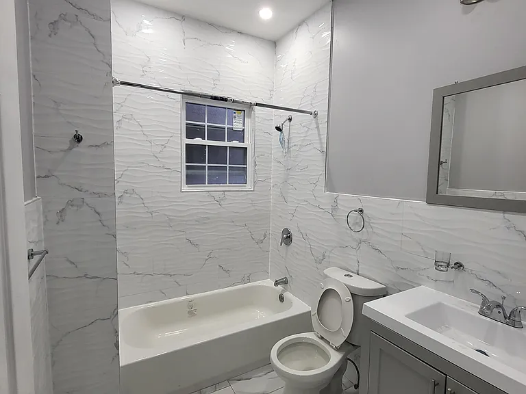 Master Bedroom Bathroom - 1st Bathroom