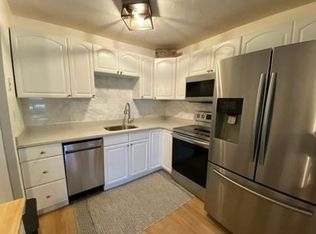 10 Chapman St UNIT 103, Weymouth, MA 02189