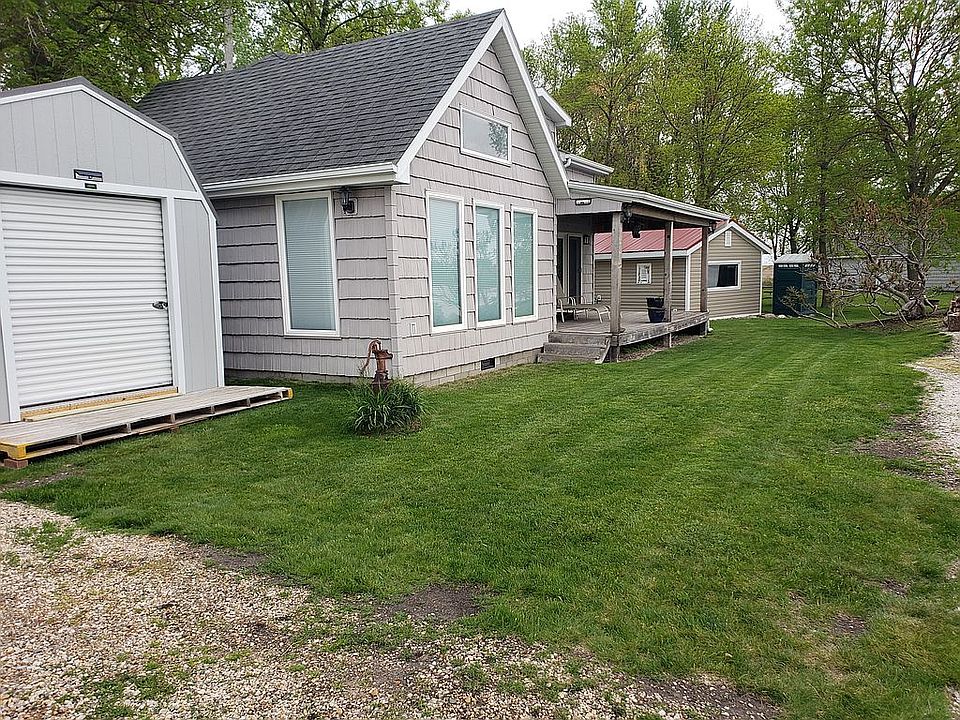 1st image of 1933 Elm Lake Dr