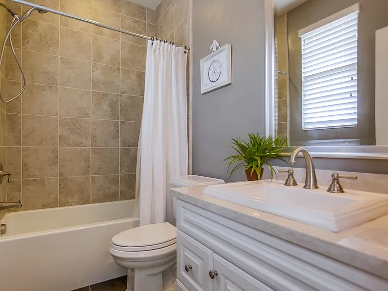 16961 Crescent Creek Dr — Photo 47