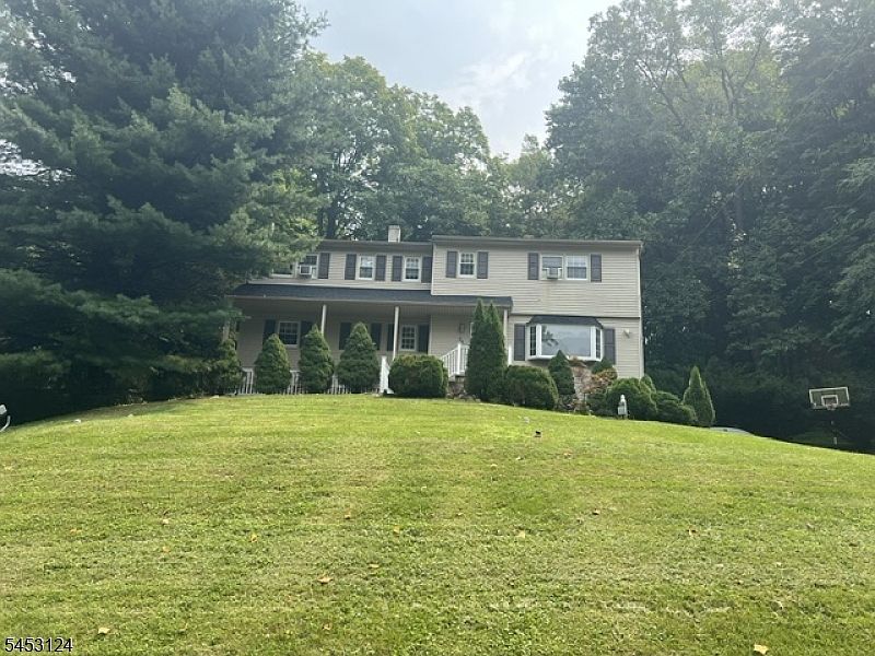 1st image of 24 Tallahatchie Dr