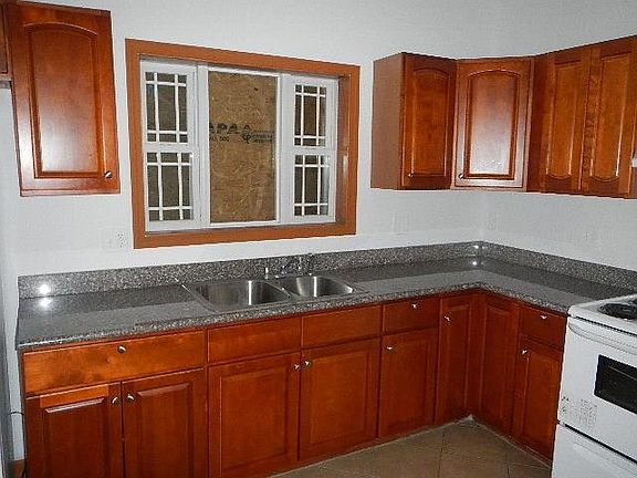 3rd image of 2920 Mandeville St