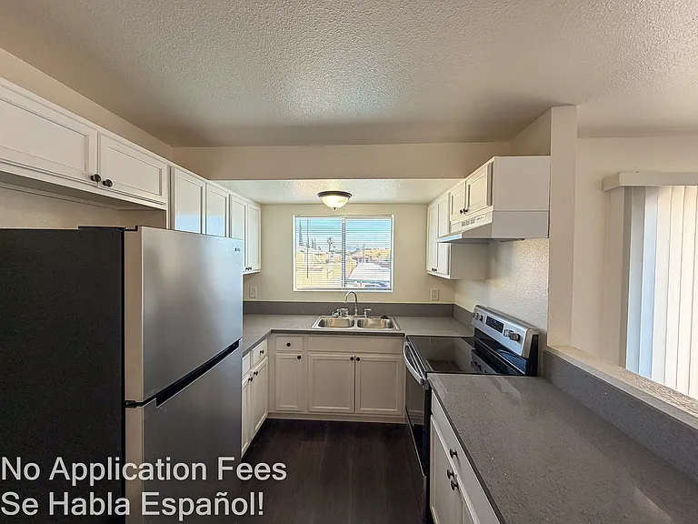 1458 Pumalo St #4 — Photo 6