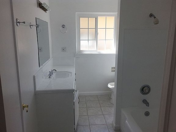 4th image of 935 W Fedora Ave