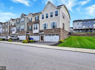 1028 Rosecroft Ln, York, PA