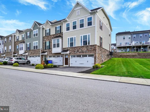 1028 Rosecroft Ln, York, PA 17403