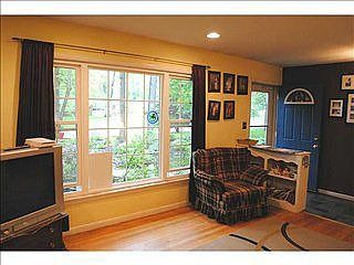 4th image of 7105 Castle Manor Dr