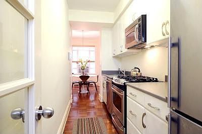 3rd image of 25 Central Park W APT 2A