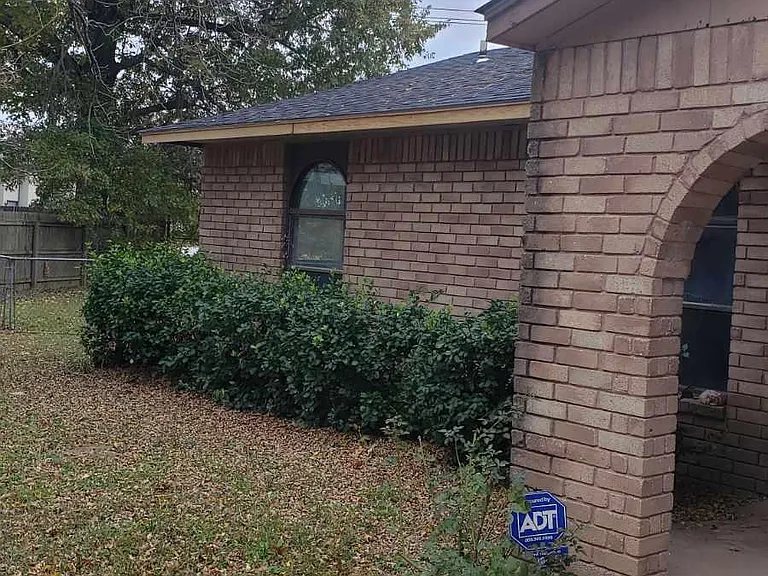 4304 S Firewood Ave — Photo 1