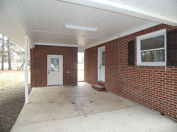 2nd image of 115 Smith Ave