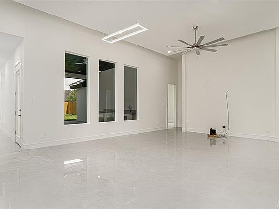 3rd image of 1615 Villa Centenario Dr