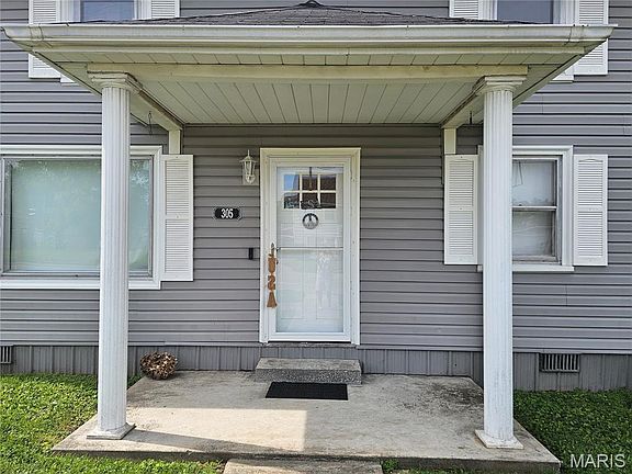 3rd image of 305 E Pine St