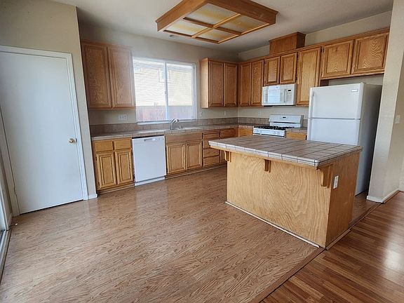 5th image of 9 Fawn Glen Ct