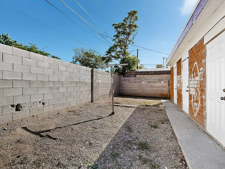 536 Cardenas Dr SE — Photo 52
