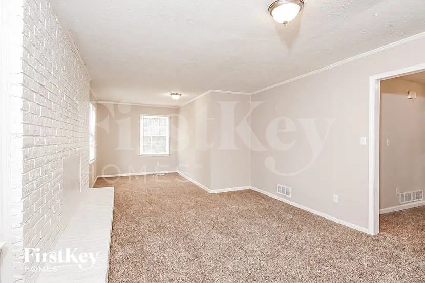 4 bed, 3.5 bath, 2146 sqft, $2,340 — Photo 4