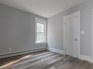 37 Ross St FLOOR 3, Woonsocket, RI 02895