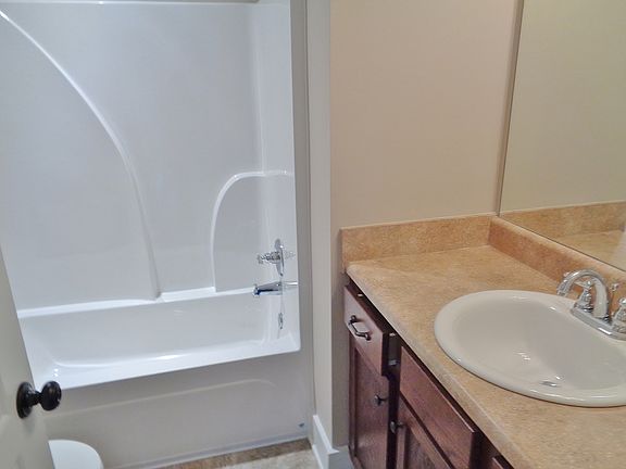5th image of 940 Moonlite Dr