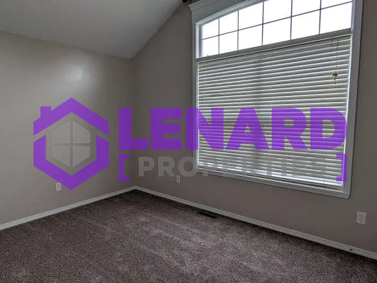 2406 Colton — Photo 14