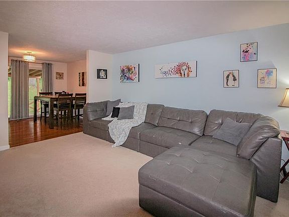 4th image of 1045 Ajay Dr