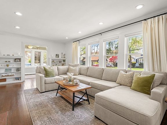 4th image of 39 Park St
