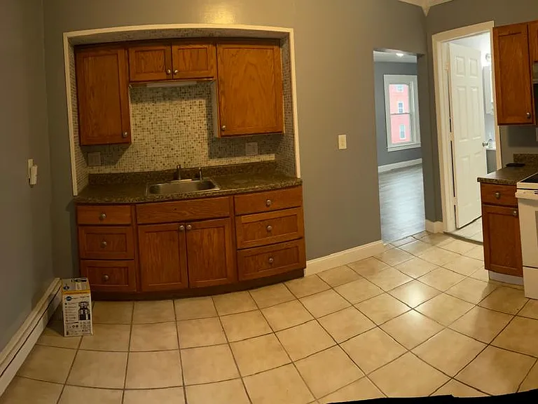 35 Benton St #2 — Photo 2