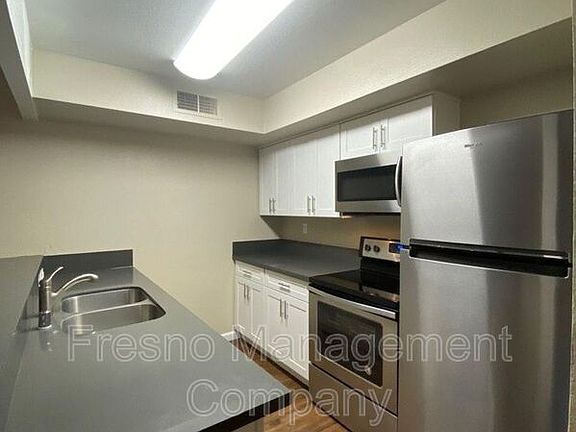 3rd image of 394 E El Paso Ave #101