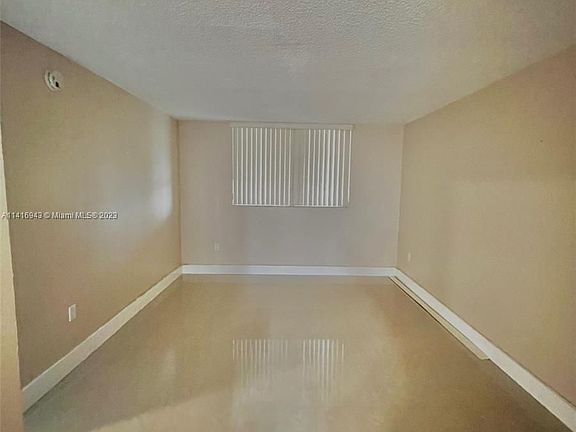 4th image of 3600 NE 170th St APT 409