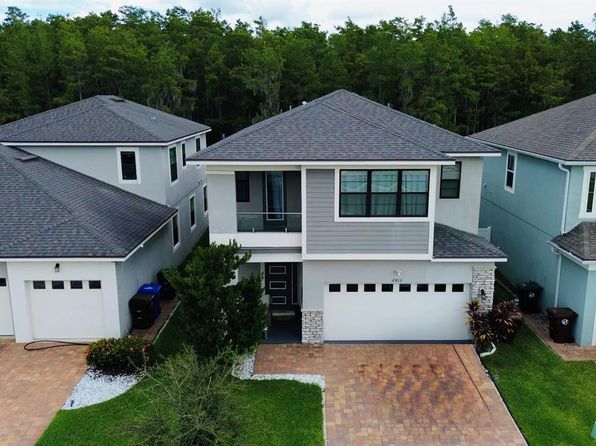 2410 Riverbank Cv