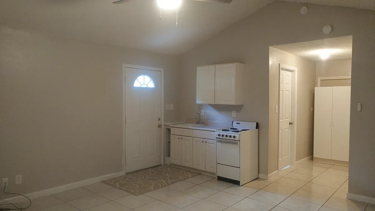 Building Photo - Brookstone Ct
