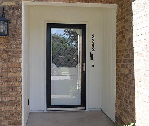 4th image of 2242 Roundrock Dr