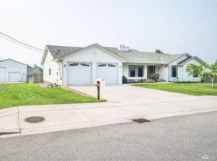 130 29th St NW, Wenatchee, WA 98802