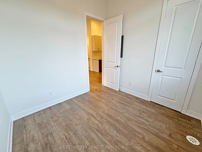35 Golden Fern St #COACH HOUSE — Photo 20