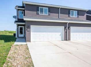 4317 Serenity Ct, Bismarck, ND 58503