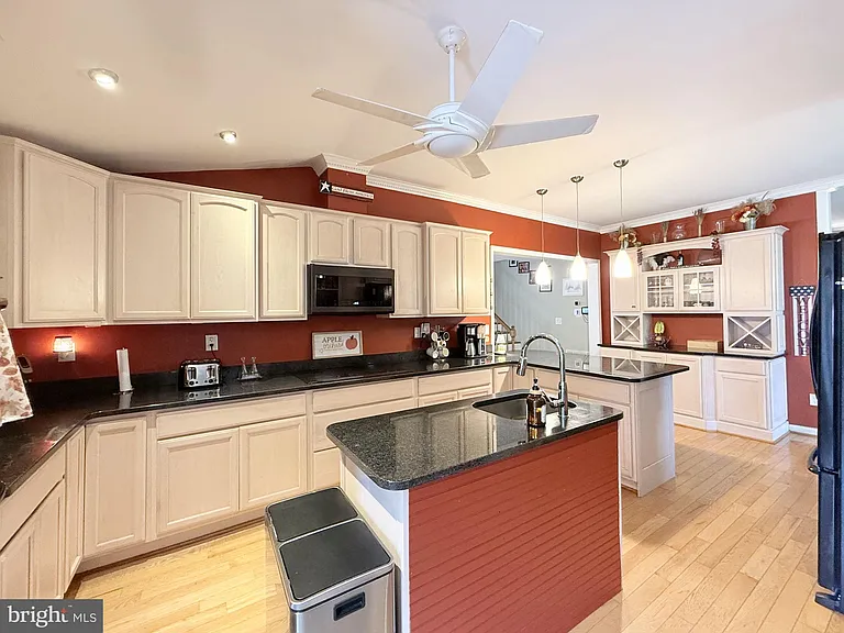 559 Holly Corner Rd — Photo 11