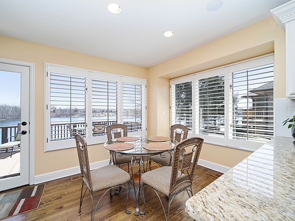 5th image of 720 Lake Shore Ln