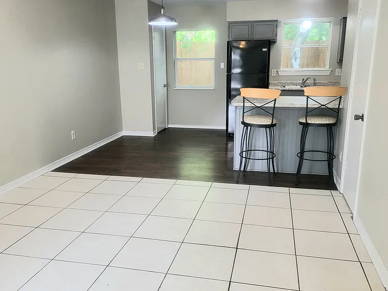 209 E 24th Ave #7 — Photo 6