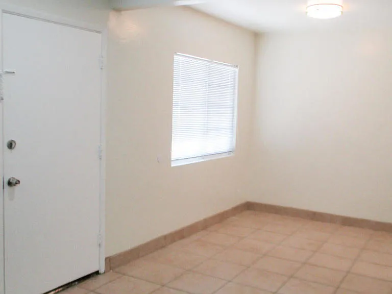 3102 Walnut Grove Ave — Photo 7