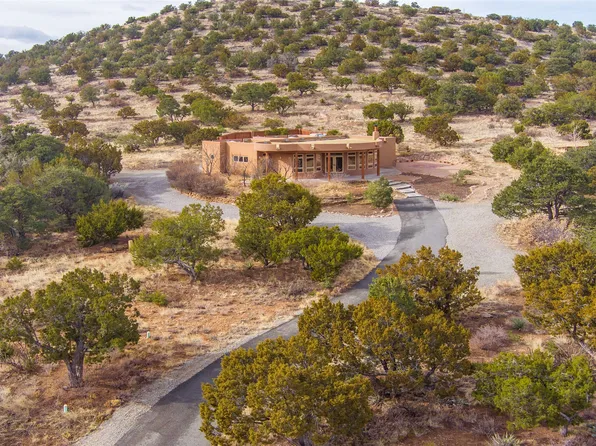 40 Camino Costadino, Santa Fe, NM 87508