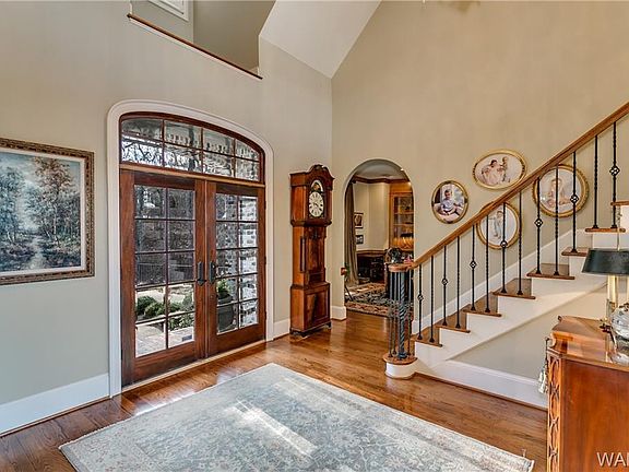 3rd image of 2030 Monarch Ln