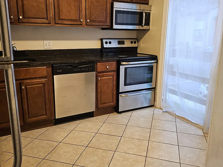 2201 Lofty Heights Pl — Photo 3